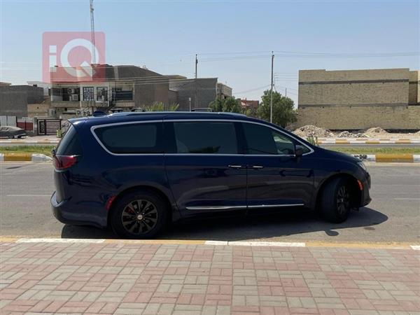 Chrysler for sale in Iraq